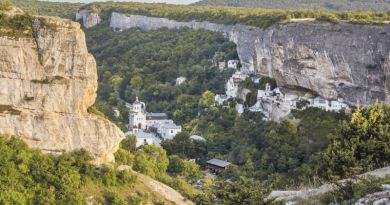 Экскурсия из Алушты: Крымская кругосветка (Крымские святыни) фото 11538 Экскурсия из Алушты: Крымская кругосветка (Крымские святыни) фото 11538