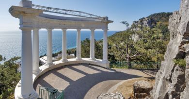 Экскурсия из Алушты: Ливадийский дворец + Солнечная тропа фото 9514